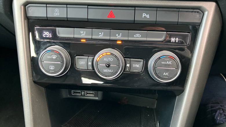 Volkswagen T-Roc 1.0 TSI SE 5dr Petrol Hatchback